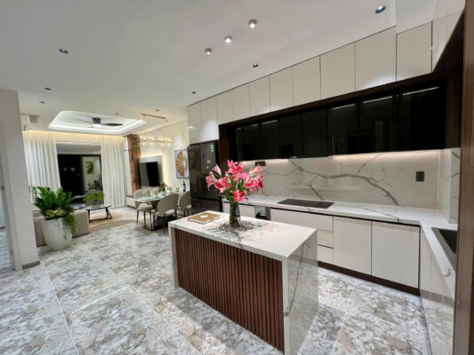 BÁN CĂN SÂN VƯỜN SKY GARDEN VỚI 100 M2 THIẾT KẾ 3PN, 2WC.BAN CÔNG VIEW NAM THOÁNG MÁT Bán căn hộ sân vườn Sky garden (1)