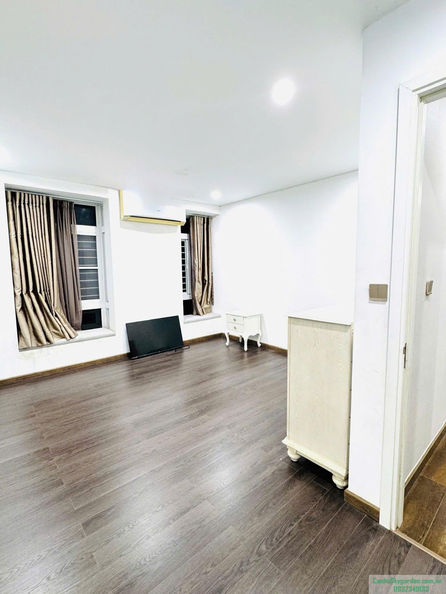 Cần bán căn Sky Garden 3, DT 57m2 - 2 phòng ngủ đầy đủ nội thất. Giá đầu tư rẻ nhất thị trường Bán (82)