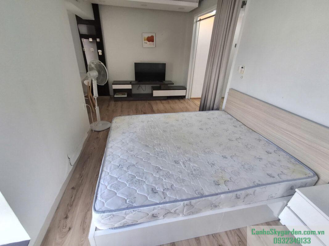 Căn hộ Sky Garden 2 81m2, 2 phòng ngủ, 2 toilets - full nội thất giá 13 triệu/tháng -nhà mới đẹp Cho Thuê (45)