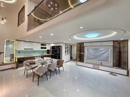 CẦN BÁN DUPLEX SKY GARDEN1. CĂN GÓC. TỔNG DT ~168M2. TK 4PN & 4WC. NỘI THẤT CAO CẤP Bán (1)