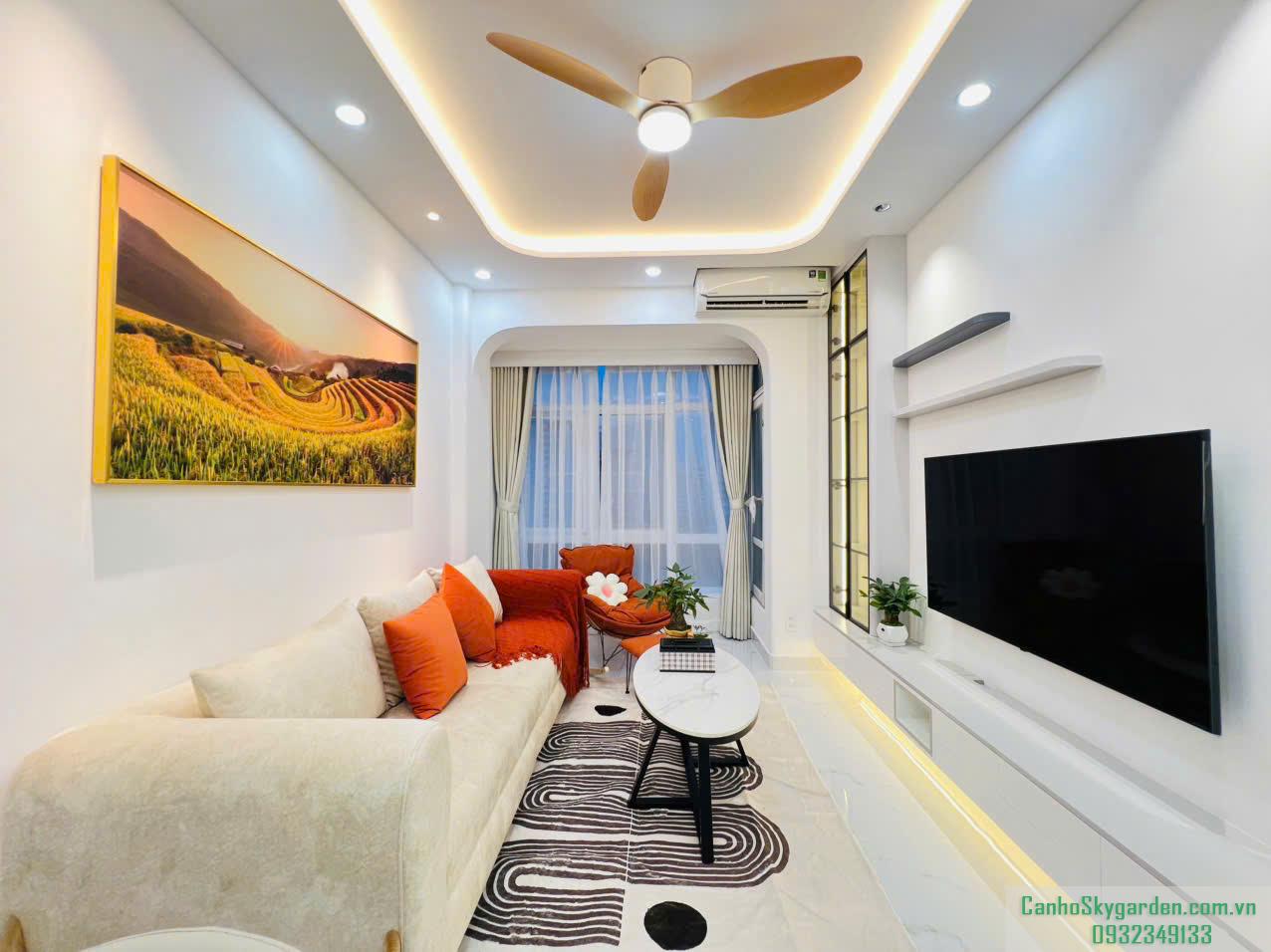 Chủ nhà cần tiền bán nhanh, bán rẻ. Bán căn hộ Sky Garden 3.Thiết kế: 2 phòng ngủ, 1 wc Nhà full nội thất đẹp, xịn Bán (45)