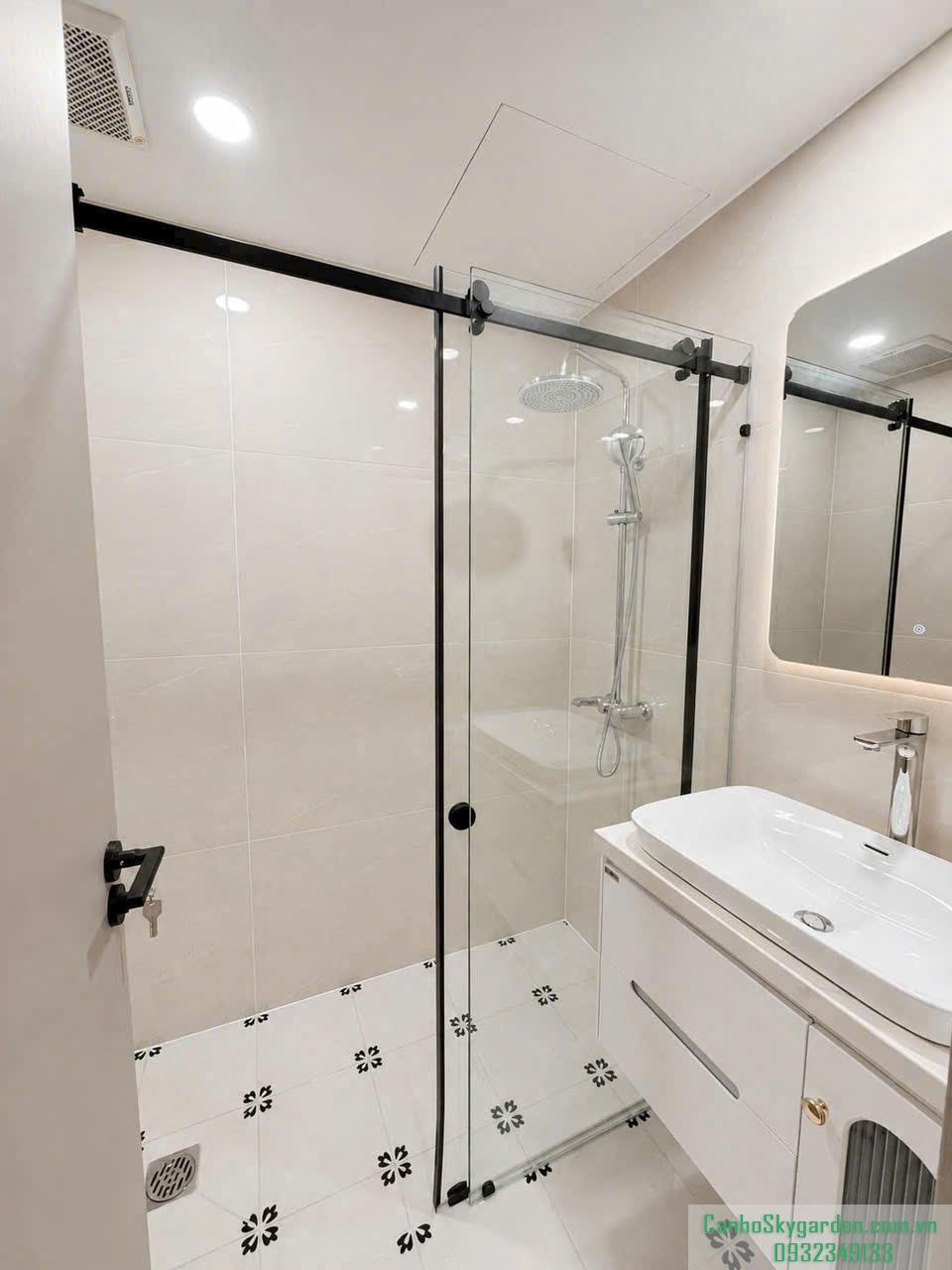 CHO THUÊ CĂN GÓC 3PN VIEW TRỰC DIỆN QUẬN 1 SIÊU ĐẸP Nhà đẹp lầu cao cực thoáng mát gió tự nhiên Cho Thuê (41)
