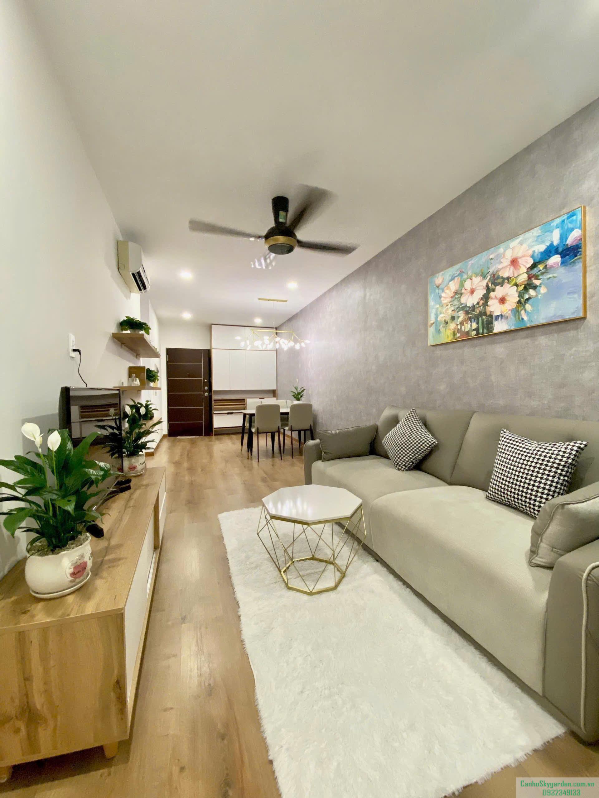 Chủ nhà cần tiền bán nhanh, bán rẻ. Bán căn hộ Sky Garden 3.Thiết kế: 2 phòng ngủ, 1 wc Nhà full nội thất đẹp, xịn Bán (11)